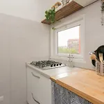 The Rent - Maciachini Two Bedroom Apartman *