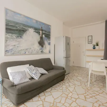 The Rent - Maciachini Two Bedroom 아파트 *