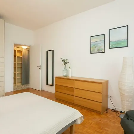 The Rent - Maciachini Two Bedroom *